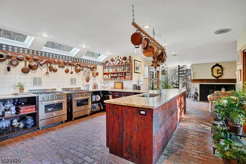 80 W Valley Brook Rd - Photo 1
