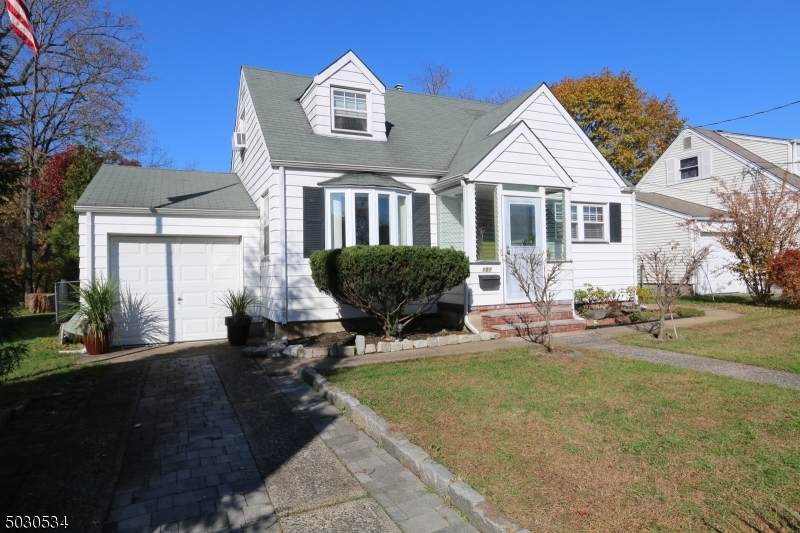 858 Pinewood Rd - Photo 1