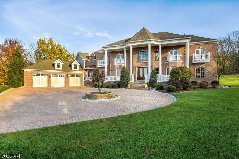 2 Castle Hill Ln - Photo 1