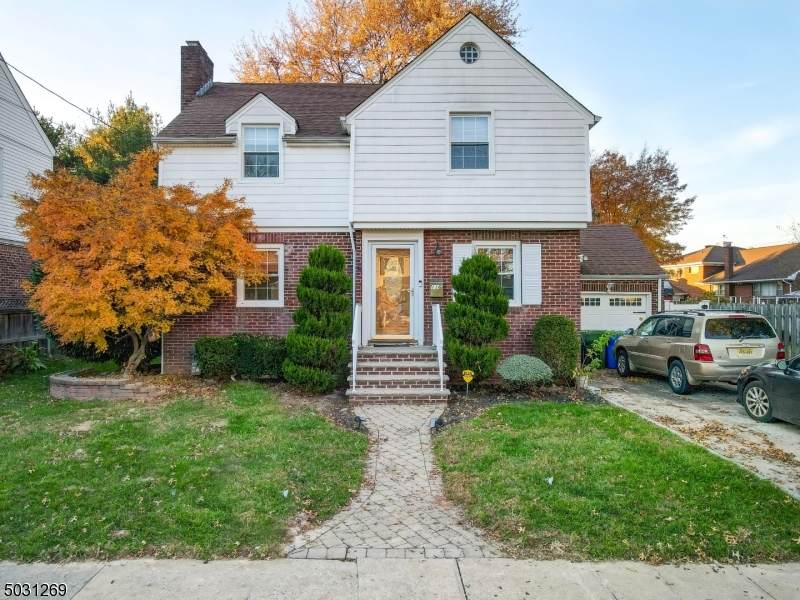116 Yale Ter - Photo 1