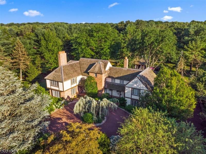 19 Rolling Hill Rd - Photo 1