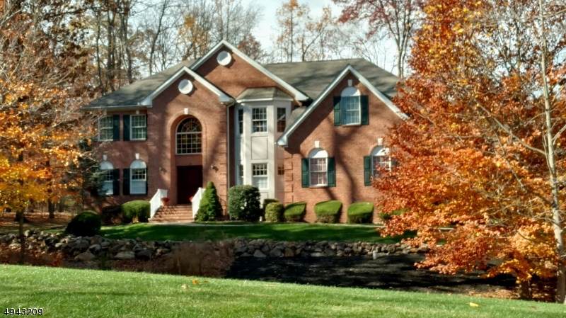 73 Briarwood Dr East - Photo 1