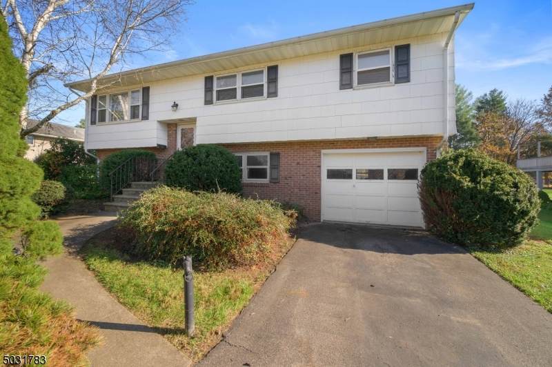 74 Mcdonald St - Photo 1