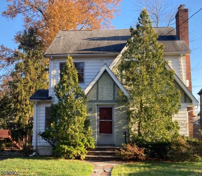76 Locust Ave - Photo 1