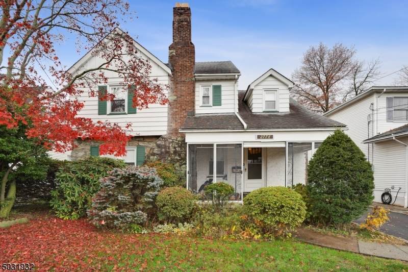 2778 Larchmont Rd - Photo 1