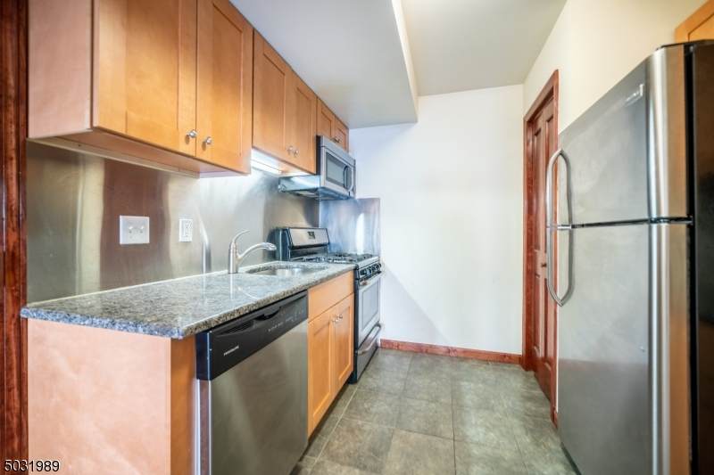 113 Ferry - Photo 1