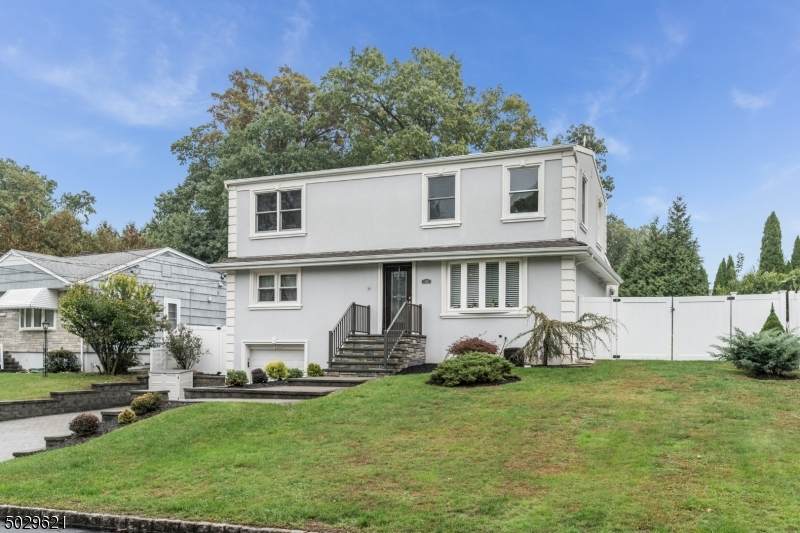120 Winding Way - Photo 1