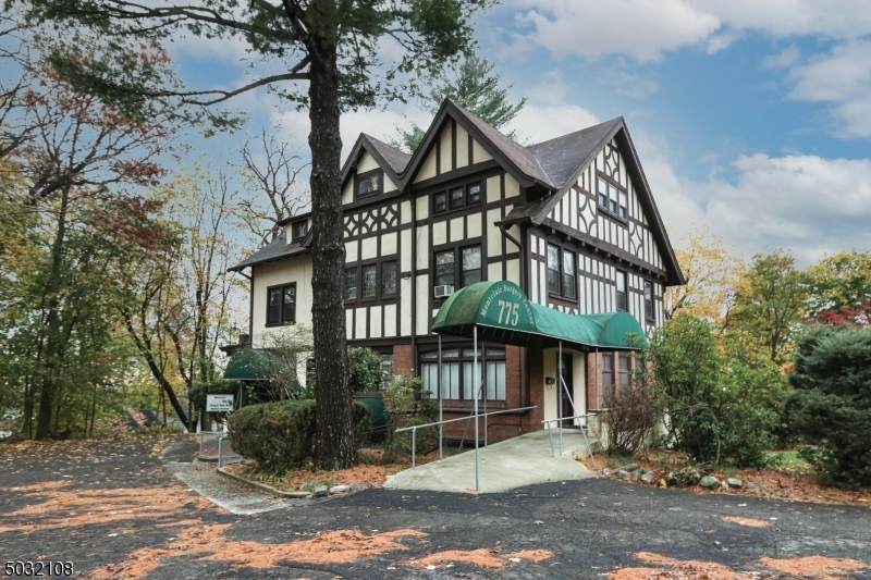 775 Bloomfield Ave - Photo 1