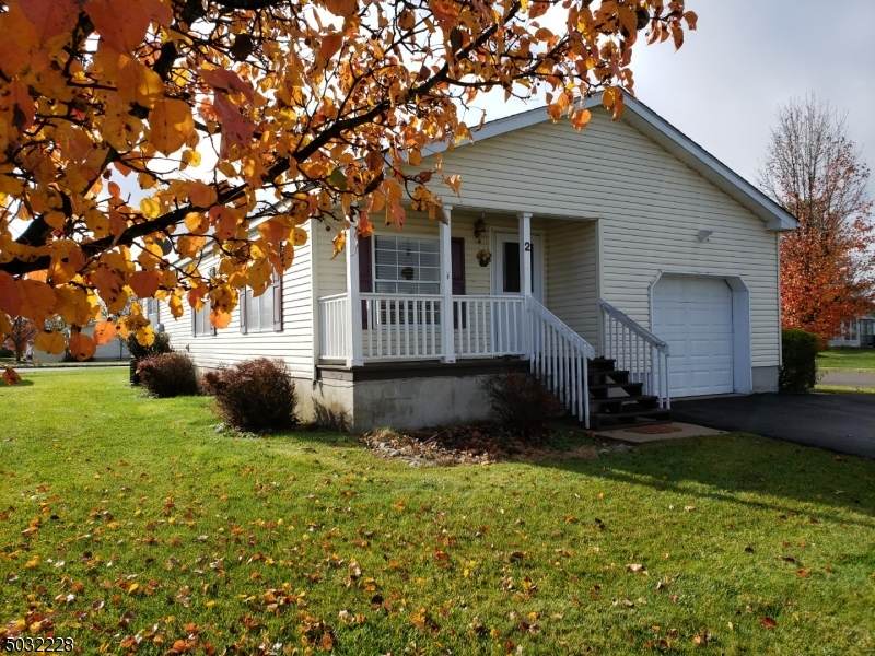 2 Caroline Dr - Photo 1