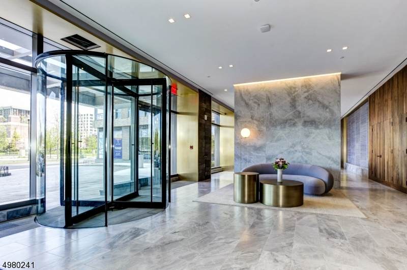 75 Park Lane S - Photo 1