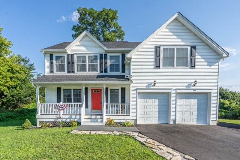 518 Parkwood Ct - Photo 1
