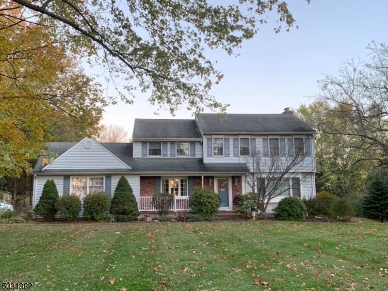 129 Howell Dr - Photo 1
