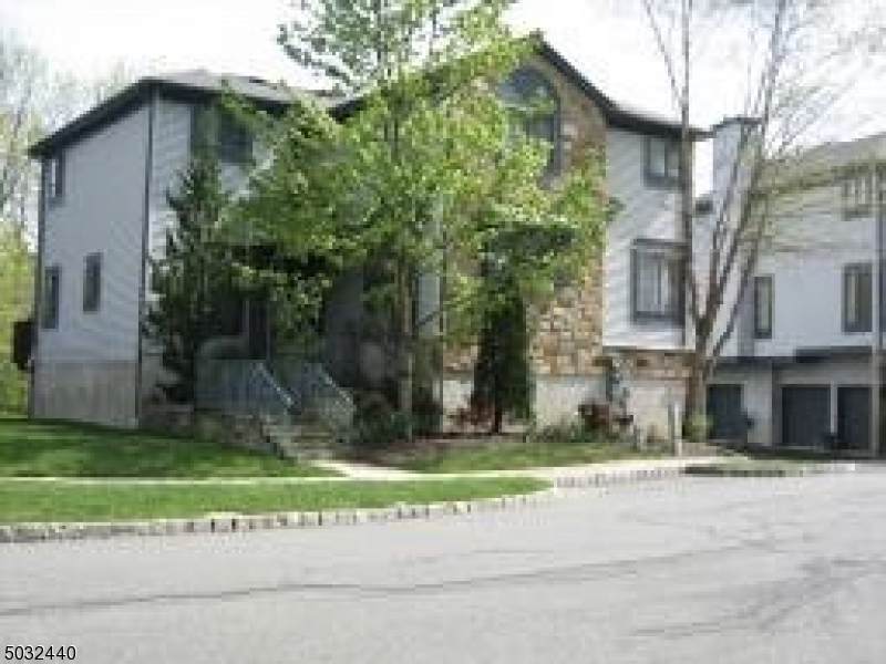 142 Overlook Dr - Photo 1