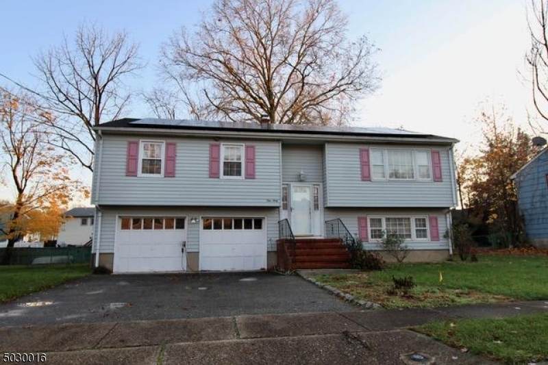 160 Laurel Ave - Photo 1