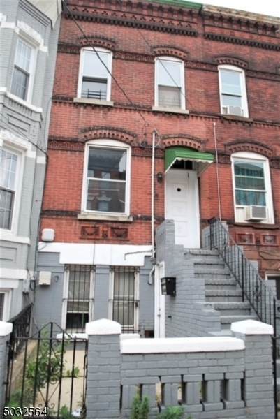 60 Oak St - Photo 1