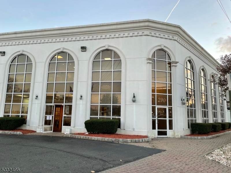 290 Union Blvd - Photo 1