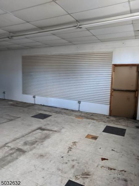1401 Maple Ave - Photo 1