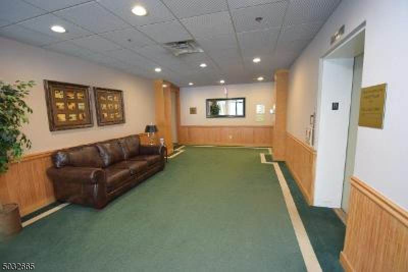 775 Mountain Blvd - Photo 1