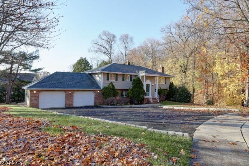 8 Glen Ct - Photo 1