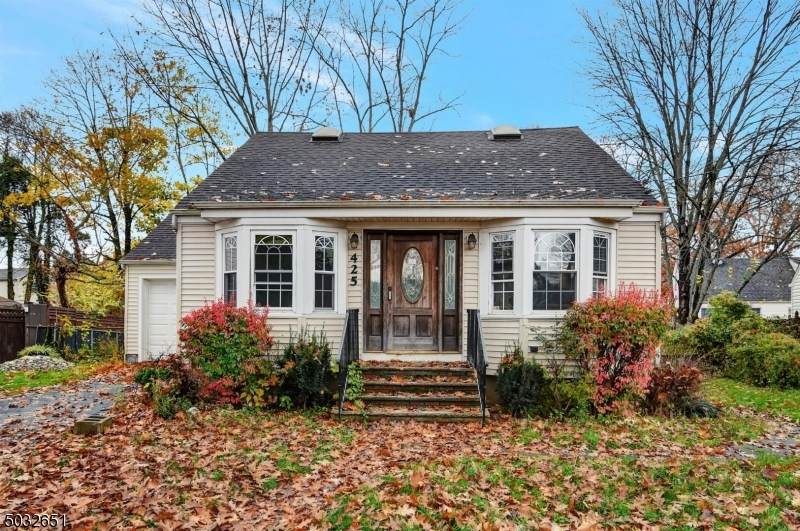425 Brook Ct - Photo 1