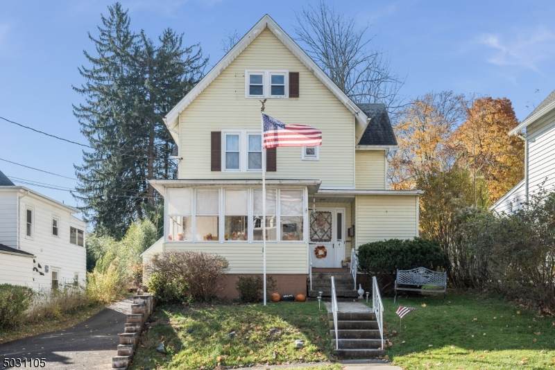 4 Locust St - Photo 1