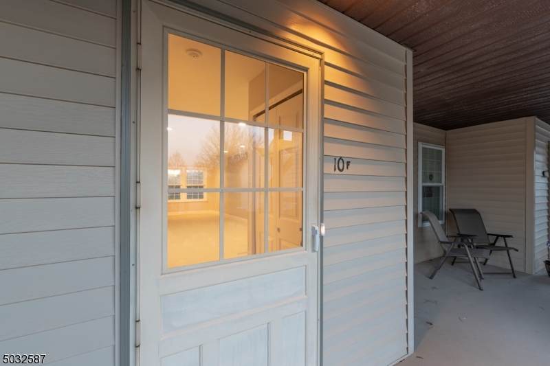 10 Benjamin Franklin Dr - Photo 1