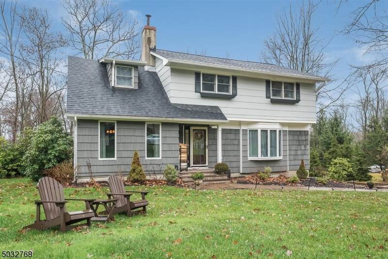 15 Colby Dr - Photo 1