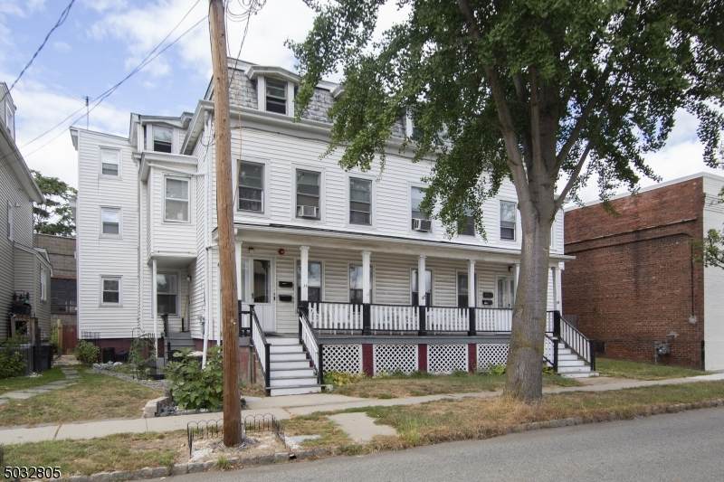48 Pine St - Photo 1
