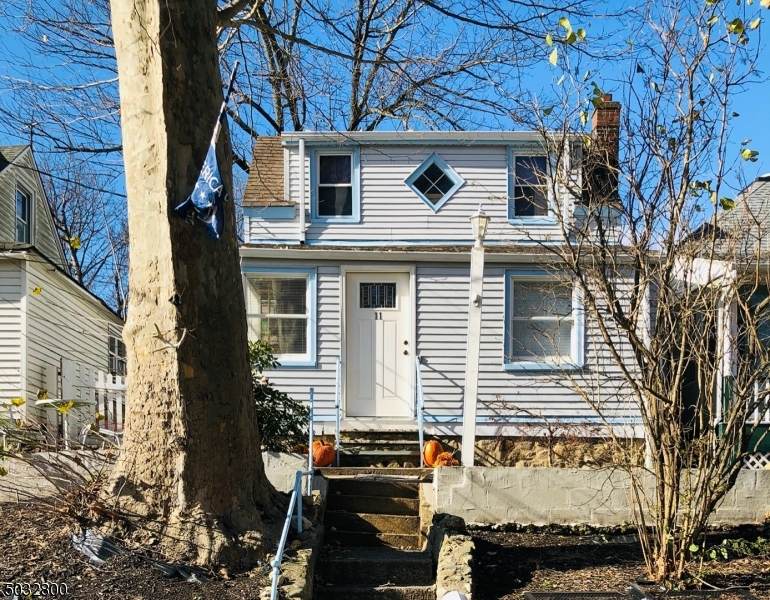 11 Lakeview Ave - Photo 1