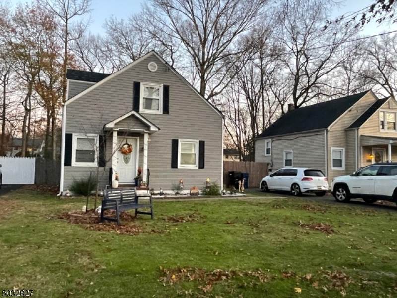 1280 Cambridge Ave - Photo 1