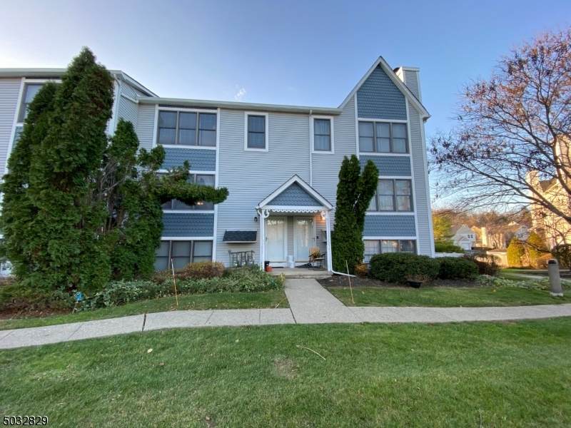 142 Heritage Ln - Photo 1