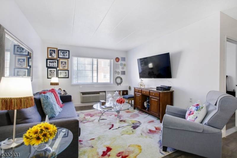 255 Tucker Ave - Photo 1
