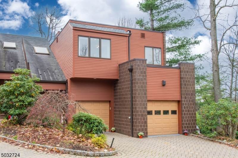 11 Oak Trail Rd - Photo 1