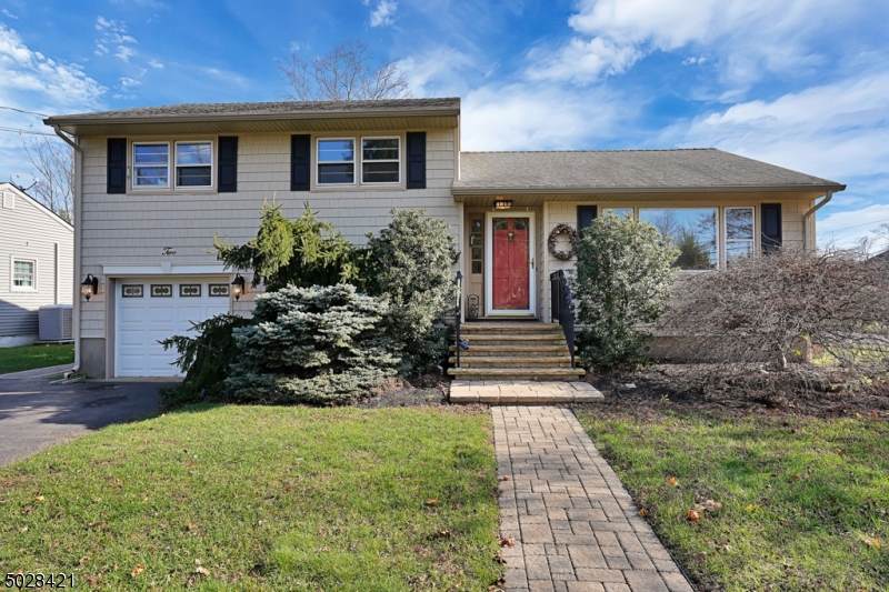 2 Lydecker Pl - Photo 1