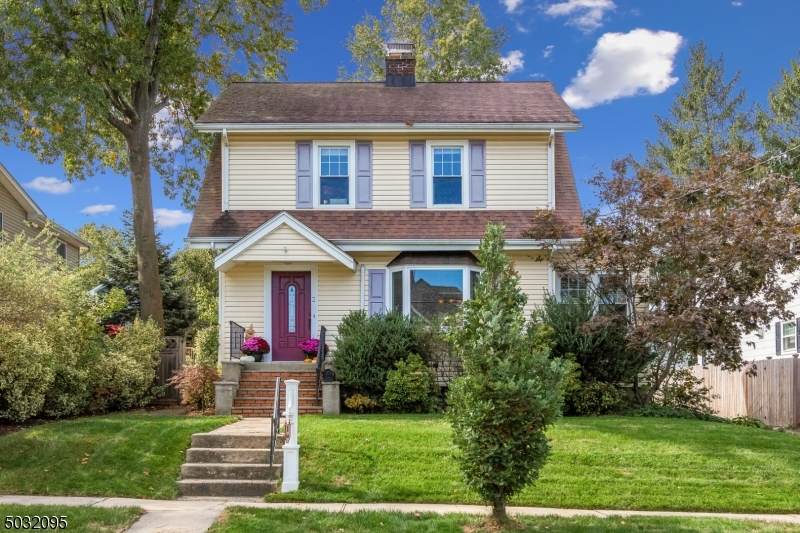 13 Lewis Ave - Photo 1