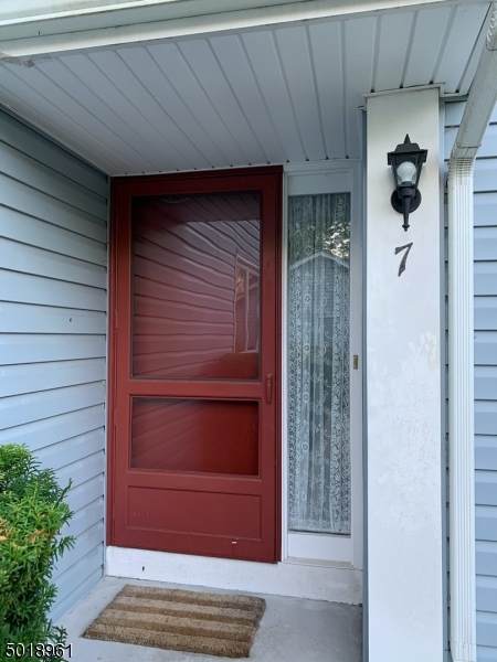 7 Macmillan Ct - Photo 1