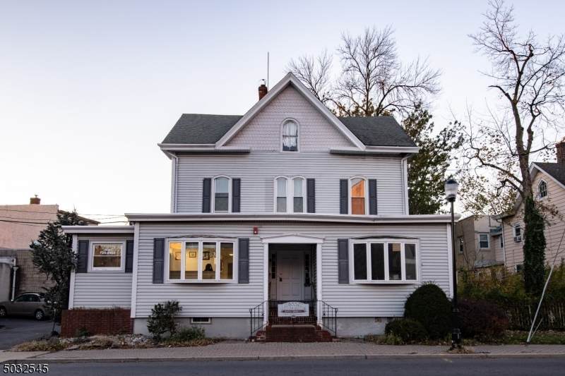 17 N Bridge St - Photo 1