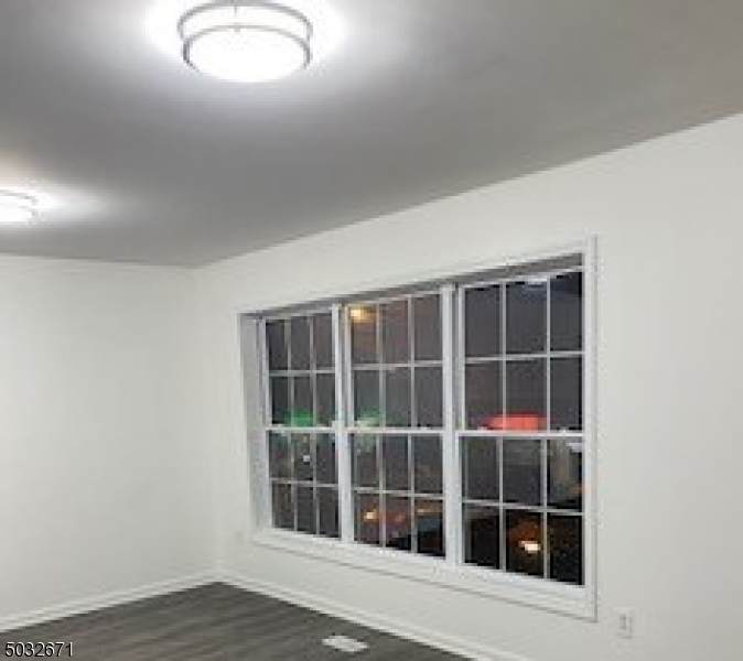 231 Park Ave - Photo 1