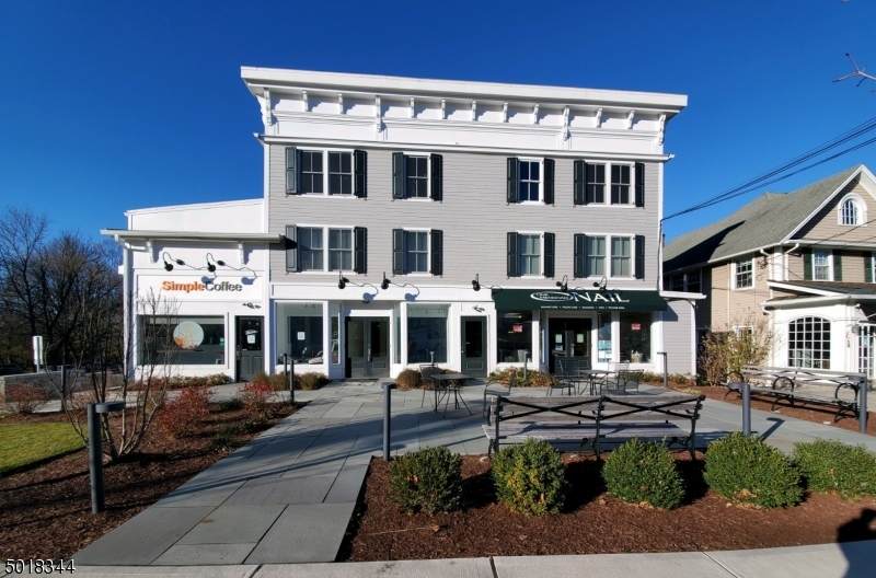 15 W Main St - Photo 1