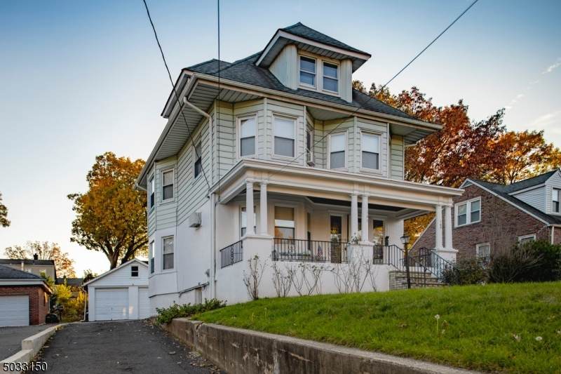 145 Centre St - Photo 1