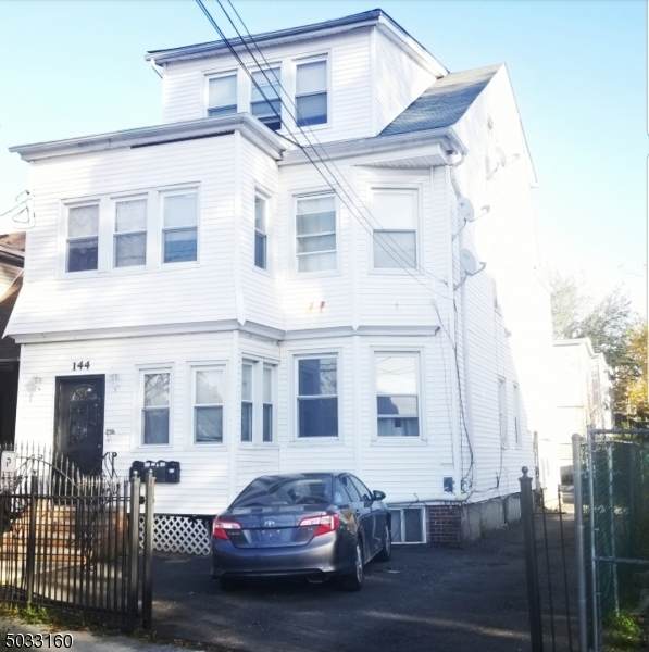 144 Montgomery Ave - Photo 1