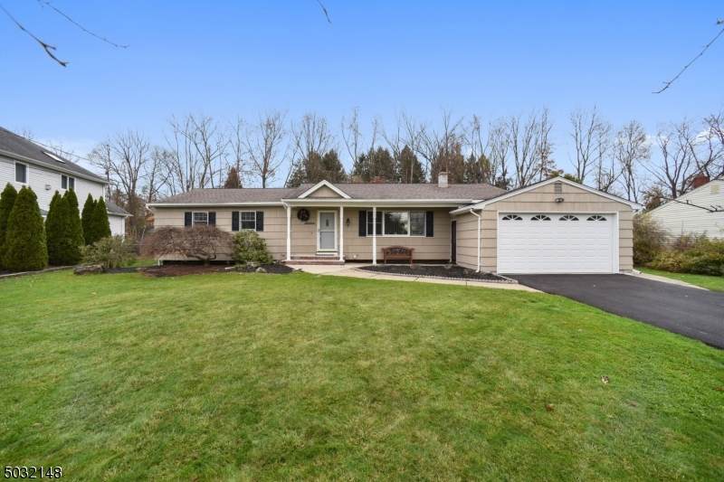 16 Manchester Way - Photo 1