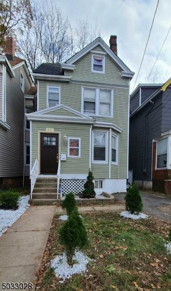 66 Linden Ave - Photo 1