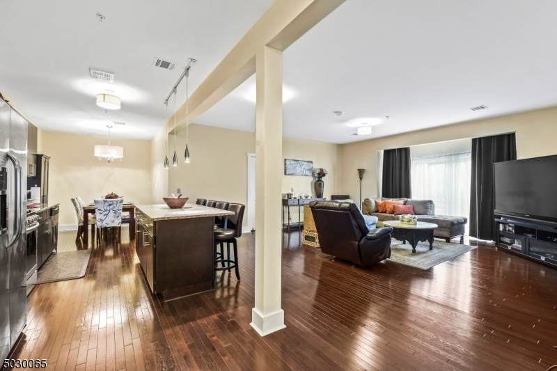 110 Broad St - Photo 1