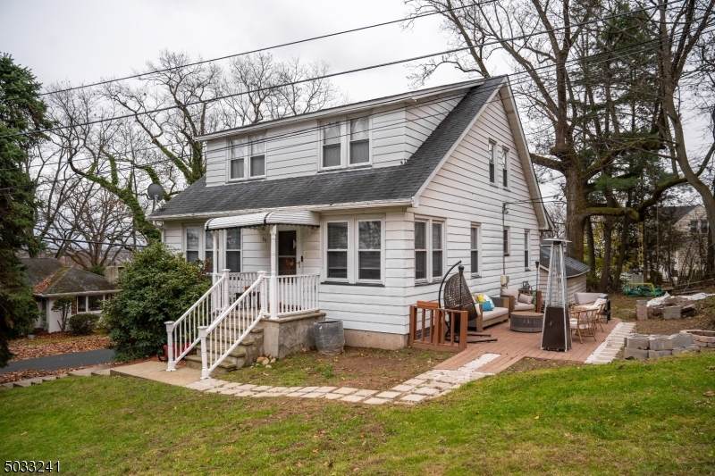 20 Summit Ave - Photo 1