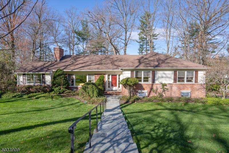 261 Dale Dr - Photo 1
