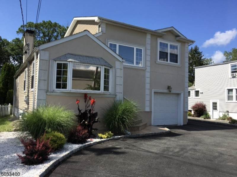 16 Collins Ter - Photo 1
