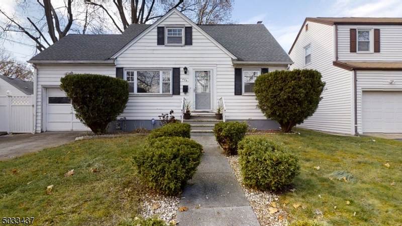 484 W 5Th Ave - Photo 1