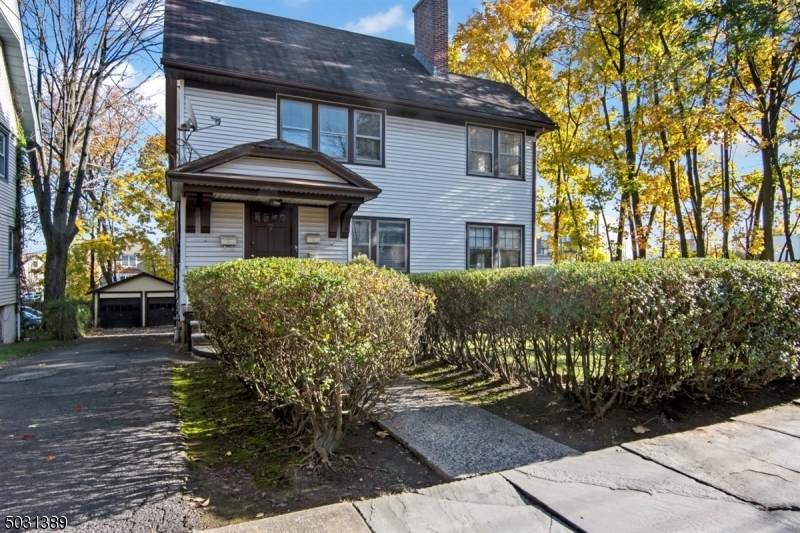 7 Francis Pl - Photo 1
