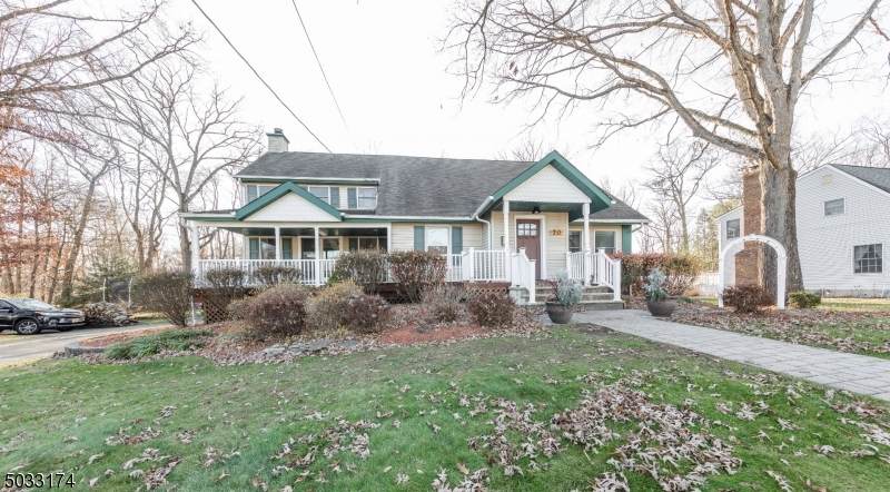 70 Mapledale Ave - Photo 1